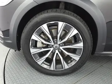 2020 Volvo V90 Cross Country с пробегом 98 207 км