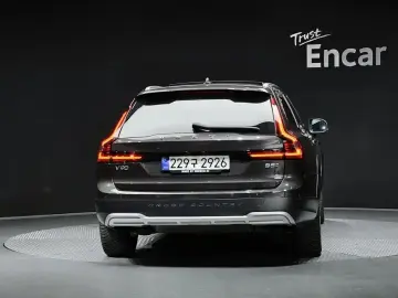 2021 Volvo V90 Cross Country с пробегом 111 294 км