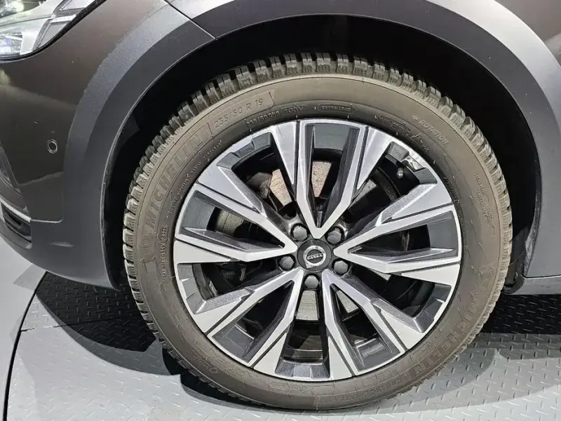 2021 Volvo V90 Cross Country с пробегом 111 294 км