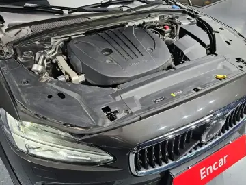 2021 Volvo V90 Cross Country с пробегом 111 294 км