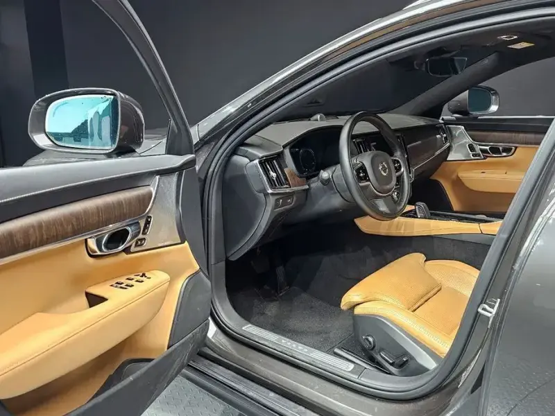 2021 Volvo V90 Cross Country с пробегом 111 294 км