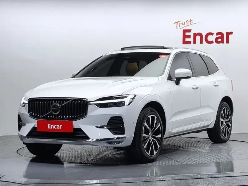 2025 Volvo XC60 с пробегом 5 842 км