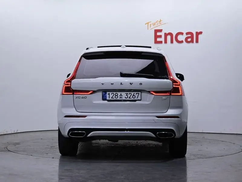 2021 Volvo XC60 с пробегом 130 032 км