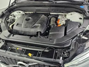 2021 Volvo XC60 с пробегом 130 032 км