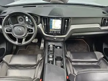 2021 Volvo XC60 с пробегом 130 032 км