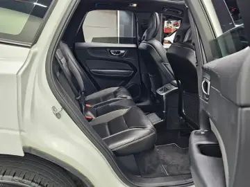 2021 Volvo XC60 с пробегом 130 032 км