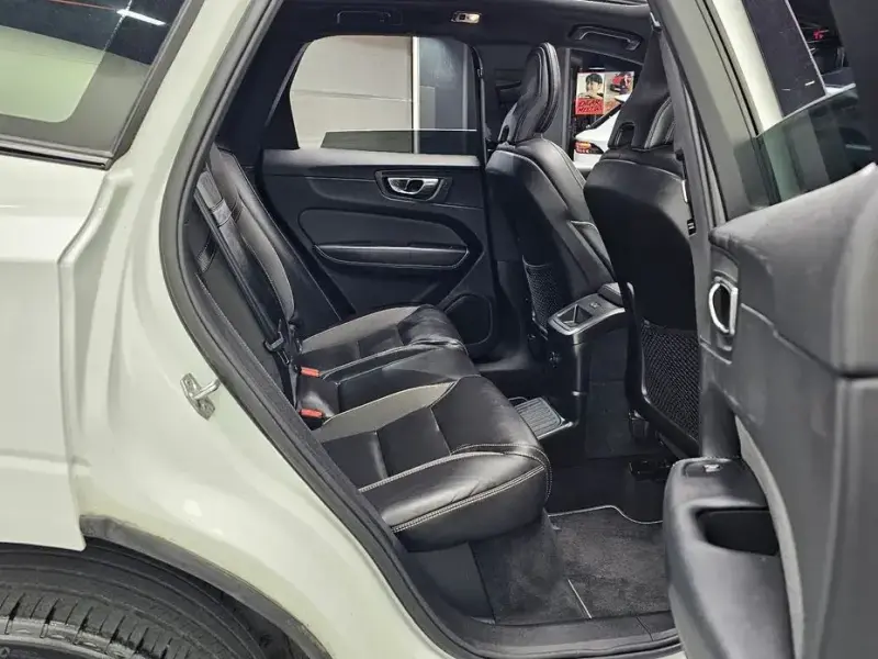 2021 Volvo XC60 с пробегом 130 032 км