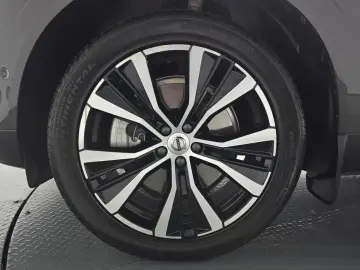 2024 Volvo XC60 с пробегом 31 033 км