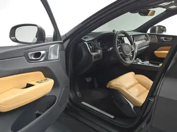 2024 Volvo XC60 с пробегом 31 033 км