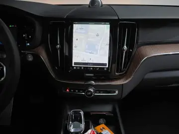 2024 Volvo XC60 с пробегом 31 033 км
