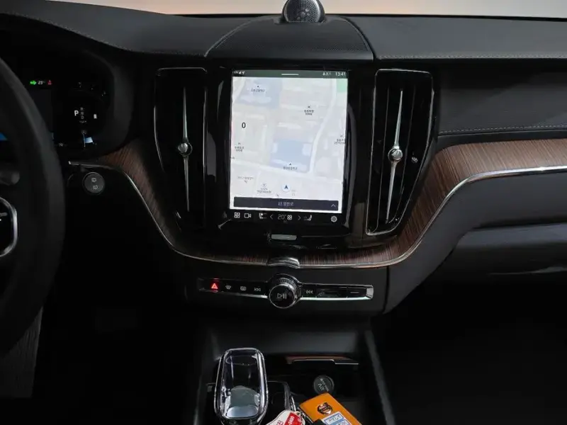 2024 Volvo XC60 с пробегом 31 033 км