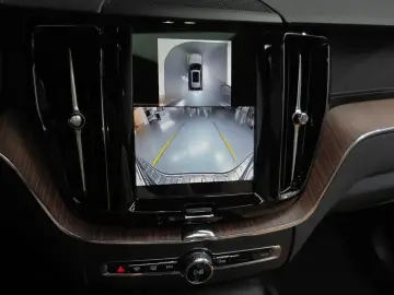 2024 Volvo XC60 с пробегом 31 033 км