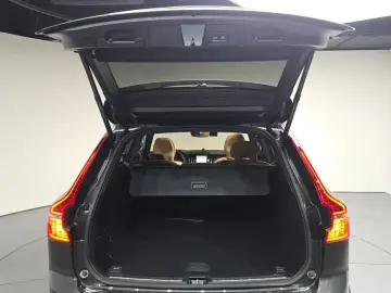 2024 Volvo XC60 с пробегом 31 033 км