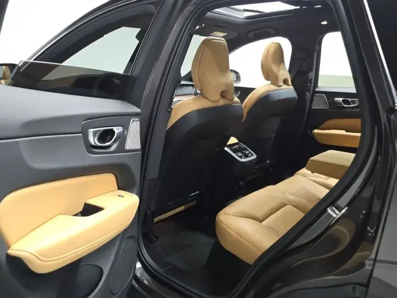 2024 Volvo XC60 с пробегом 31 033 км
