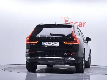 2023 Volvo XC60 с пробегом 24 499 км