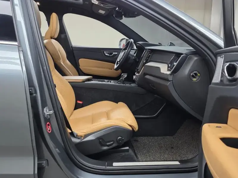 2019 Volvo XC60 с пробегом 170 076 км