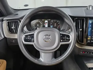 2019 Volvo XC60 с пробегом 170 076 км