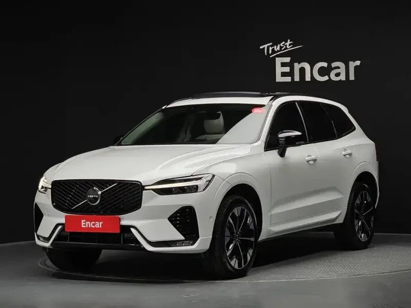 2025 Volvo XC60 с пробегом 4 464 км