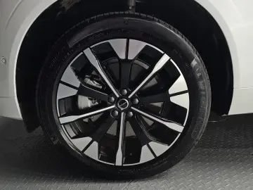 2025 Volvo XC60 с пробегом 4 464 км