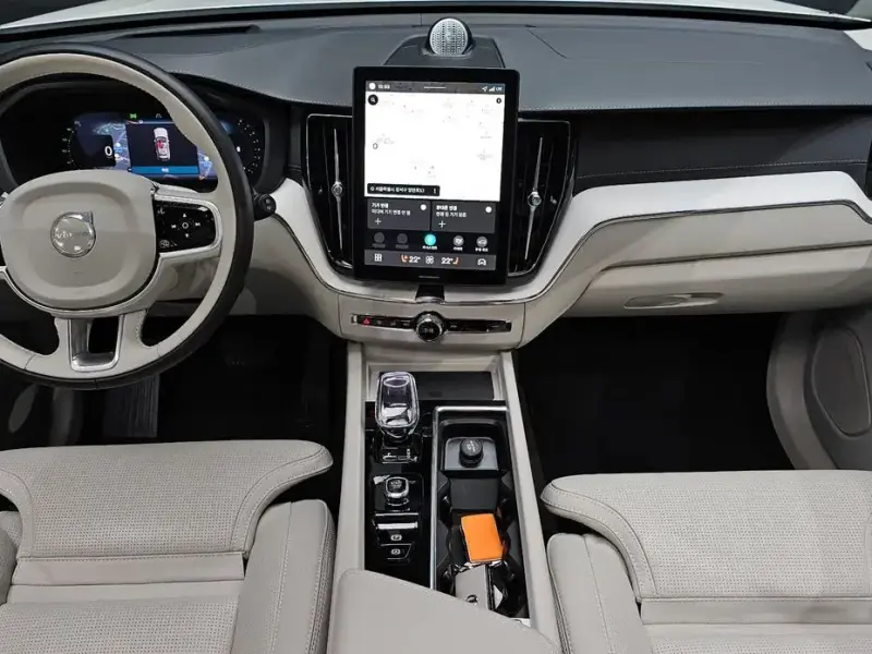 2025 Volvo XC60 с пробегом 4 464 км