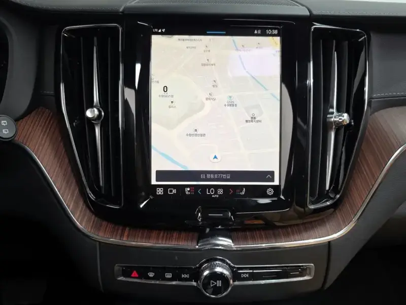2024 Volvo XC60 с пробегом 18 694 км