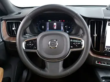 2024 Volvo XC60 с пробегом 18 694 км