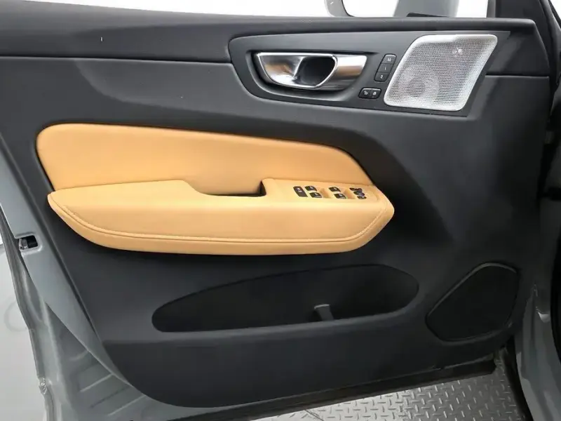 2024 Volvo XC60 с пробегом 18 694 км