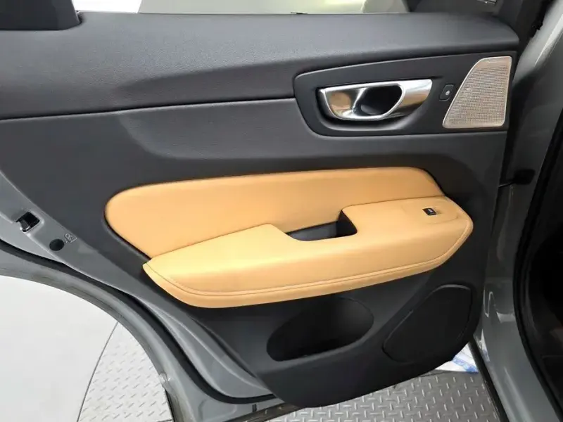 2024 Volvo XC60 с пробегом 18 694 км