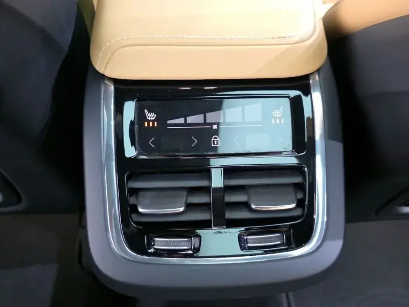 2024 Volvo XC60 с пробегом 18 694 км