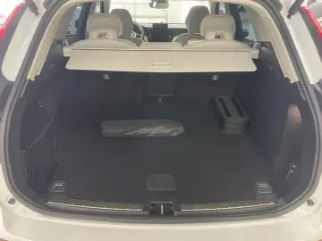 2025 Volvo XC60 с пробегом 3 037 км