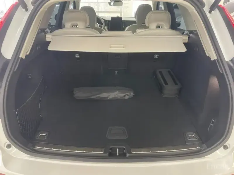 2025 Volvo XC60 с пробегом 4 291 км