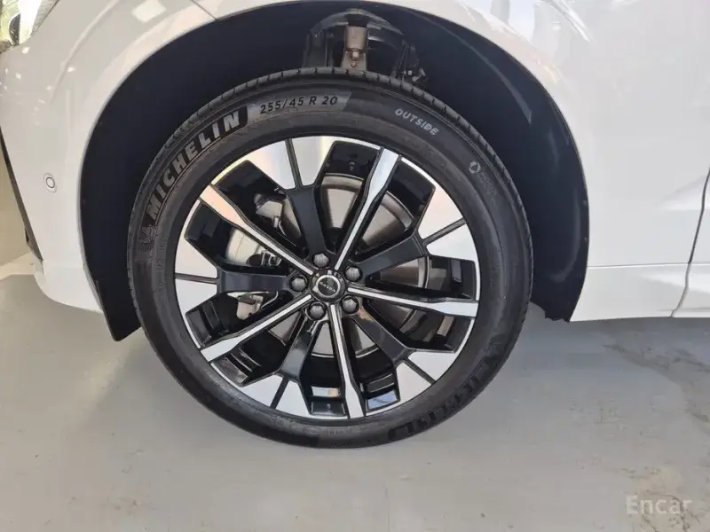 2026 Volvo XC60 с пробегом 3 040 км