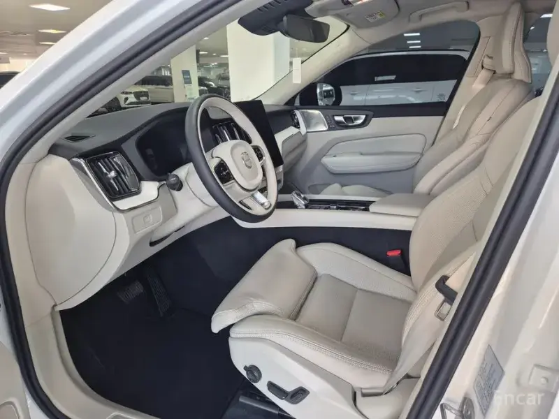 2026 Volvo XC60 с пробегом 3 040 км