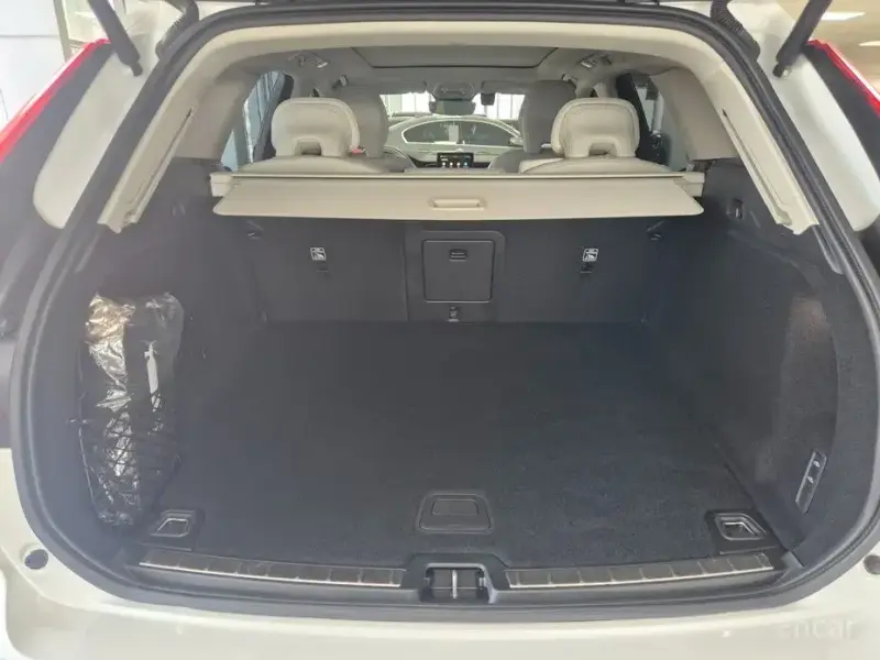 2026 Volvo XC60 с пробегом 3 040 км