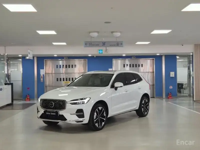 2025 Volvo XC60 с пробегом 1 330 км