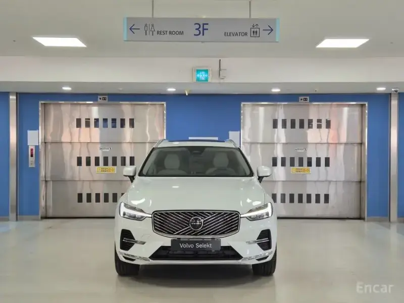 2025 Volvo XC60 с пробегом 1 330 км