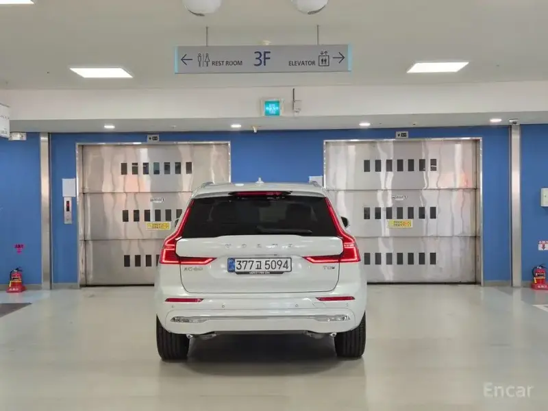 2025 Volvo XC60 с пробегом 1 330 км