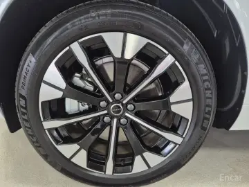 2025 Volvo XC60 с пробегом 1 330 км