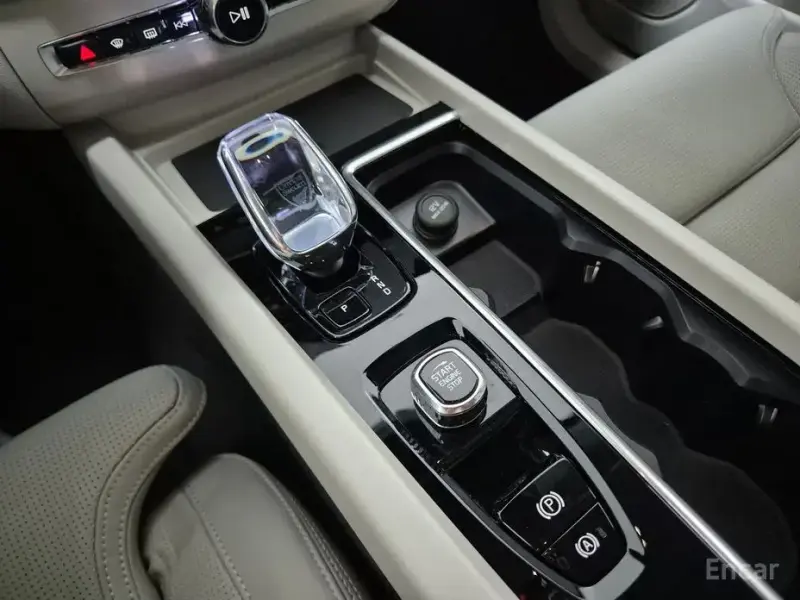 2025 Volvo XC60 с пробегом 1 330 км