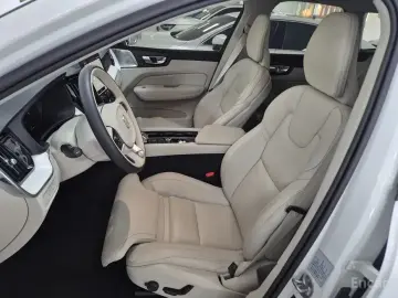 2025 Volvo XC60 с пробегом 1 330 км