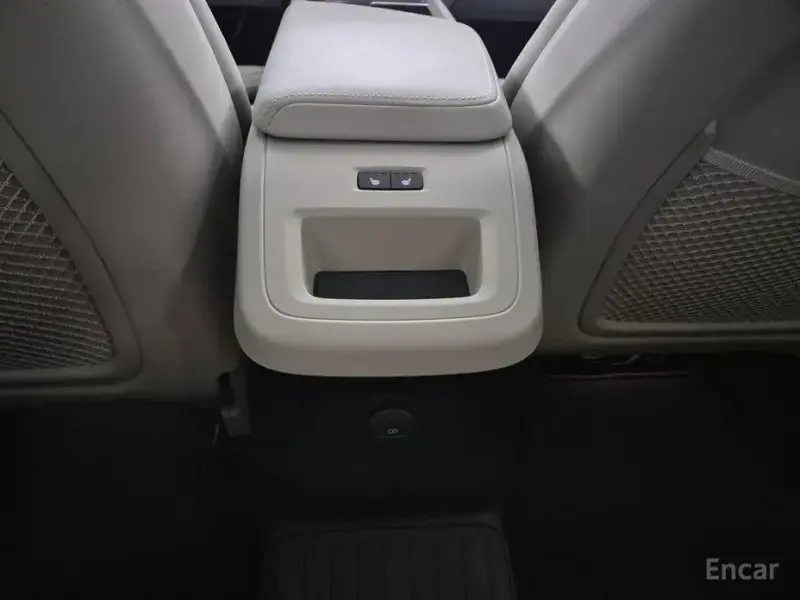 2025 Volvo XC60 с пробегом 1 330 км