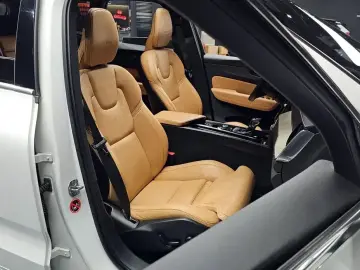2019 Volvo XC60 с пробегом 68 743 км