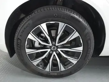 2025 Volvo XC60 с пробегом 12 849 км