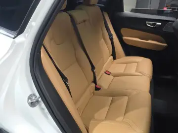 2025 Volvo XC60 с пробегом 12 849 км