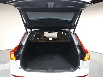 2025 Volvo XC60 с пробегом 12 849 км