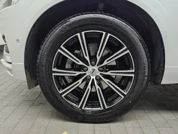 2021 Volvo XC60 с пробегом 20 348 км