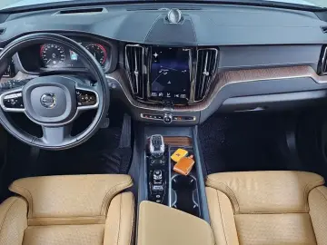 2021 Volvo XC60 с пробегом 20 348 км