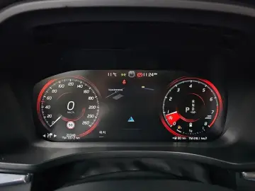 2021 Volvo XC60 с пробегом 20 348 км