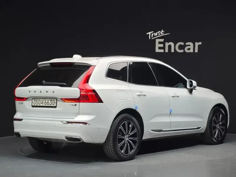 2020 Volvo XC60 с пробегом 72 169 км