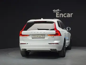 2020 Volvo XC60 с пробегом 72 169 км